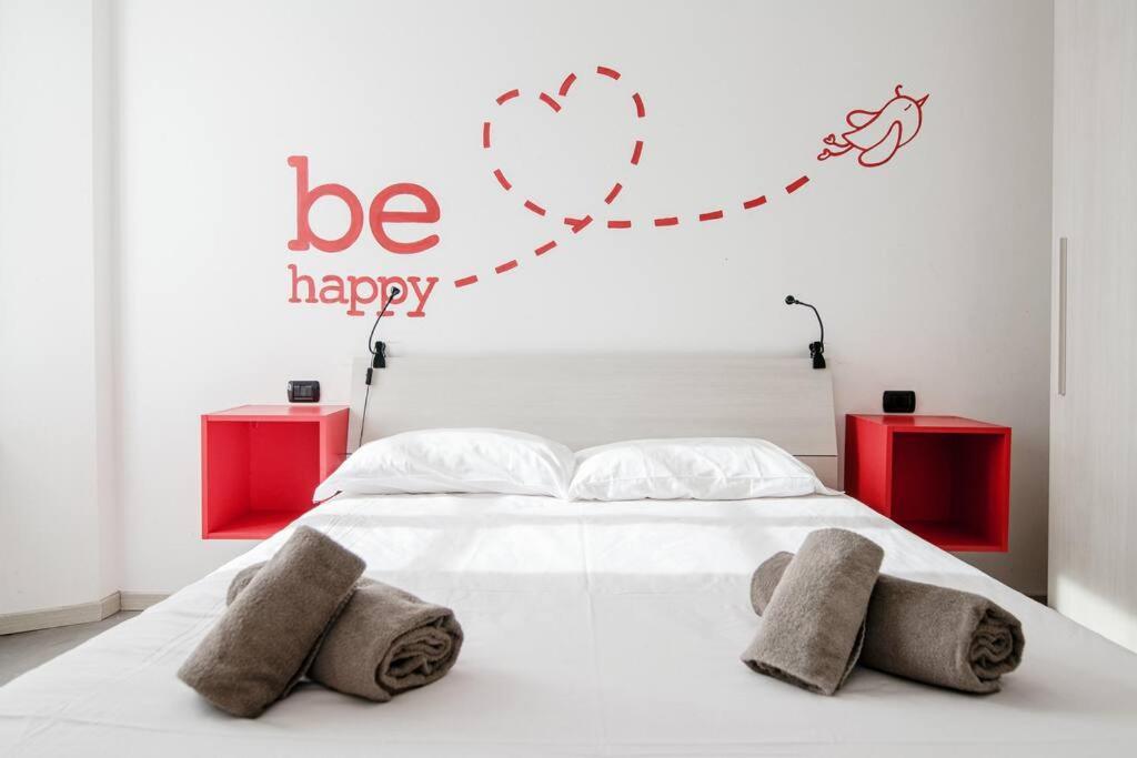 Be Happy - The House Of Travelers Lägenhet Como Exteriör bild