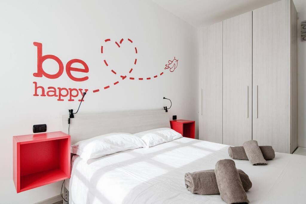 Be Happy - The House Of Travelers Lägenhet Como Exteriör bild